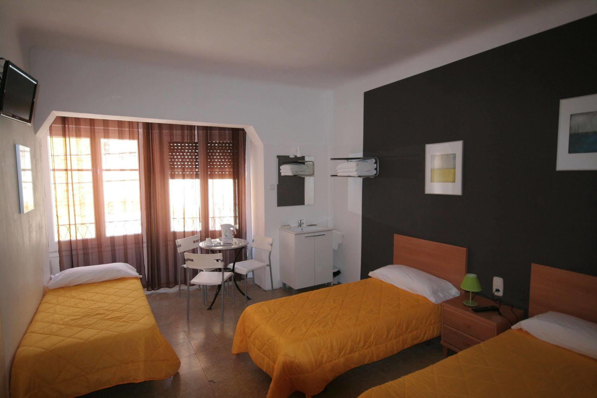 Hostal Juventus Portbou Eksteriør billede